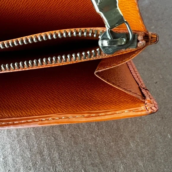 Louis Vuitton Orange Textured Wallet - Picture 8 of 9